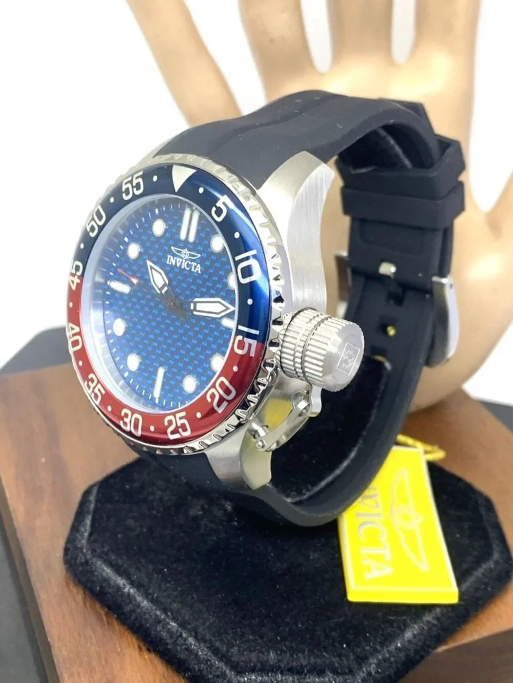 Invicta Mens Watch 35658 Pro Diver Quartz Blue Dial Pepsi Bezel Rubber Band 50mm
